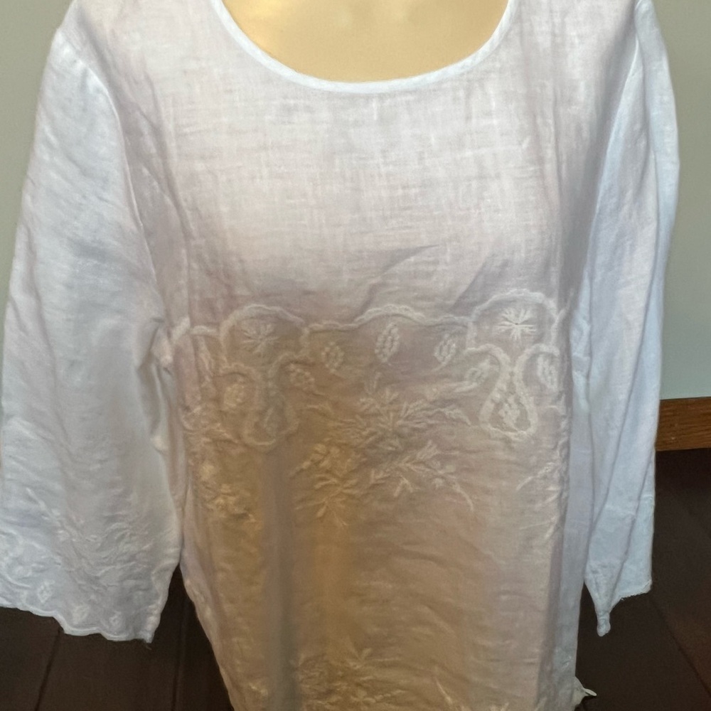 Talbots Women’s Size Linen  Top 3/4 Sleeve Embroidered  White See Measurements